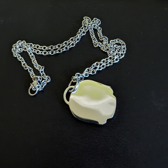 Super Cute Skull Pendant - Picture 3 of 4